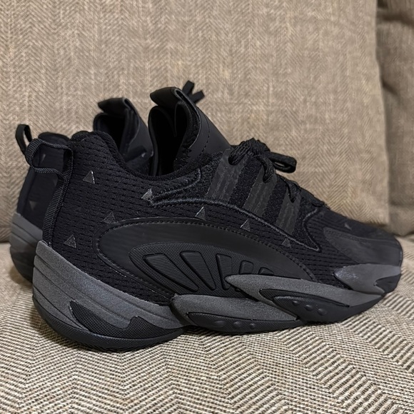 NWT Adidas Crazy BYW 2.0 Basketball Triple Black Sneakers/Shoes GX0043 Size 7 - Picture 3 of 16
